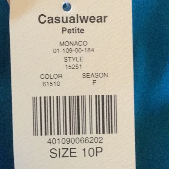 Valerie Stevens Capris (petite) - Picture 5 of 6